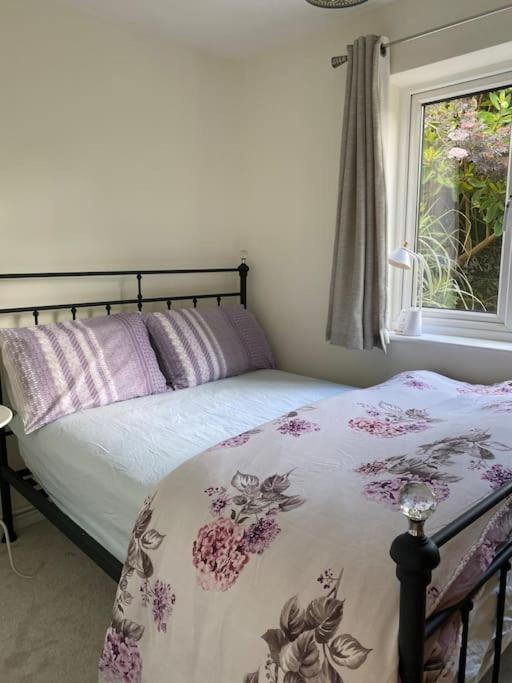 Cosy Apartment With Private Access And Kitchenette In Guildford (Adults Only) Worplesdon Dış mekan fotoğraf