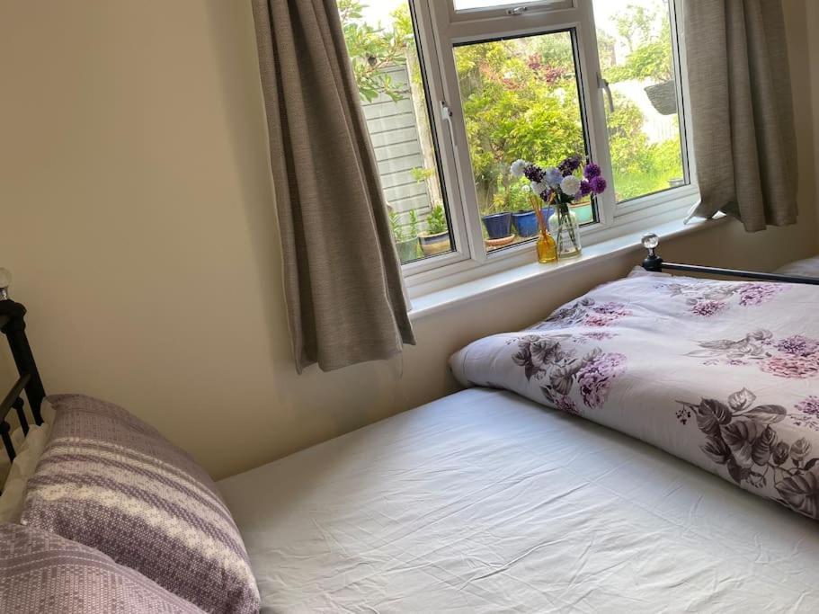 Cosy Apartment With Private Access And Kitchenette In Guildford (Adults Only) Worplesdon Dış mekan fotoğraf